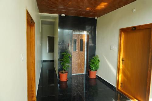 BHARATHI STAYS Ultra luxury rooms 1RK Studio Apartments & 2BHK Apartments - image 5
