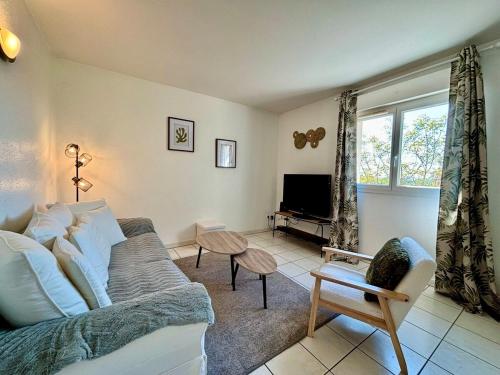 Maison 8 personnes Garage & Terrasse privée gîte à louer Auxon-Dessus