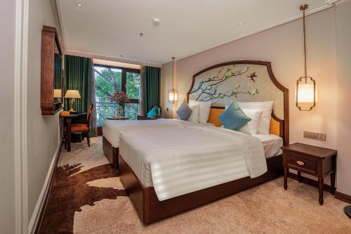 room detail thumbnail 1