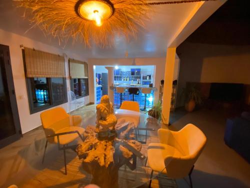 Faciliteiten, Maison nakena in Rufisque