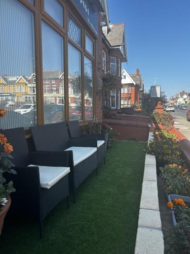 The Inglewood Hotel *Adults Only* - image 3