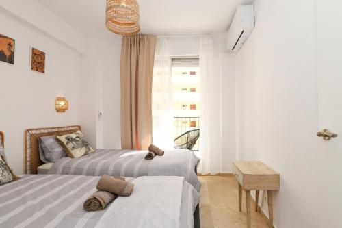 Three-Bedroom Apartment with Balcony image 10