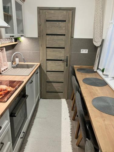 Køkken, Központi Apartman 2 (Kozponti Apartman 2) in Kiskunfelegyhaza