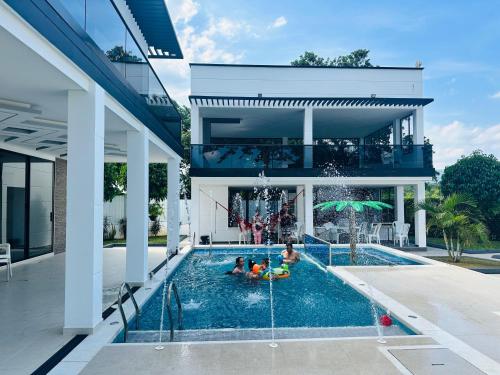 . Villatina Campestre