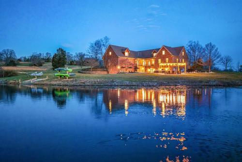 Heated Pool, Hot Tub, Mini Golf, Theater-Sleeps 28, Frankfort (foto 4)
