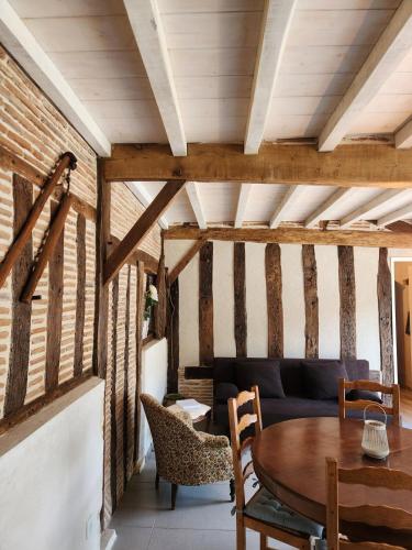 Gîte sous les pins La grange à deux (Gite sous les pins La grange a deux) in Lucmau