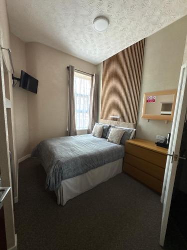 Clifton Private Hotel - image 9