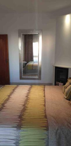 Quarto privado num apartamento partilhado in ซากาเวม