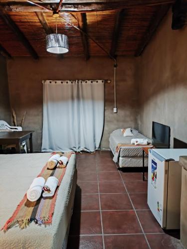 1 king bed, 3 twin beds