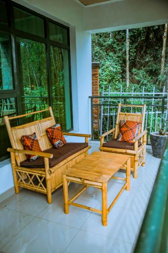 Karisimbi Cave Resort in รูเฮนเกรี