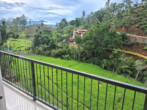 Hotel White Heaven in Mugunumatha West