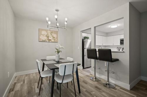 Beautiful Apartment with Modern Design in Rochester Hills