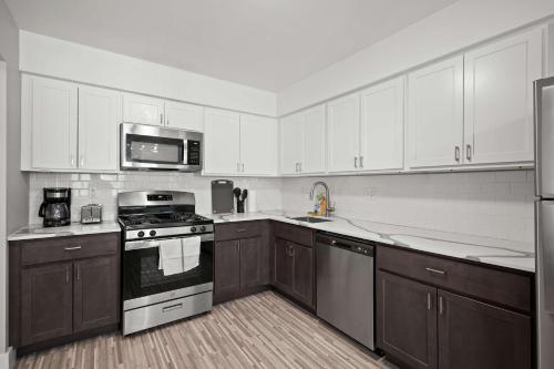 Stylish & Modern Unit Prime Location & Comfort, Rochester Hills (zdjęcie 7)