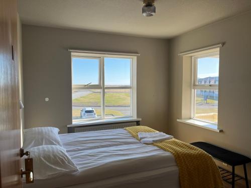 Economy Twin Room with Shared Bathroom