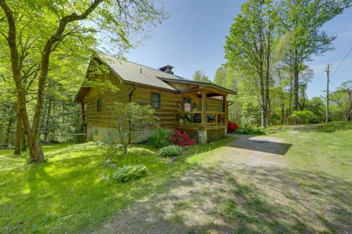 Cozy Cabin on 2 Acres Book Now for Polar Express! - image 6