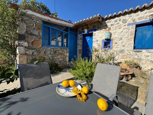 Viesnīcas āriene, Happynest Leni, Stone House in Livadi (Tiros)