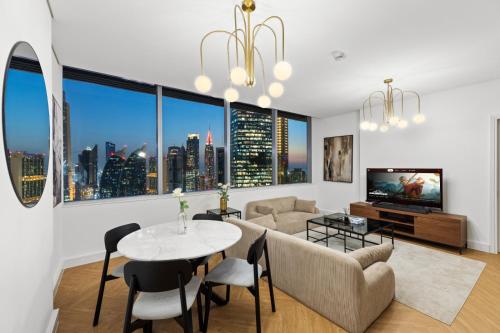 Luxury Apt DIFC, XL Layout, Pool, Gym, Skyline View, Dubai