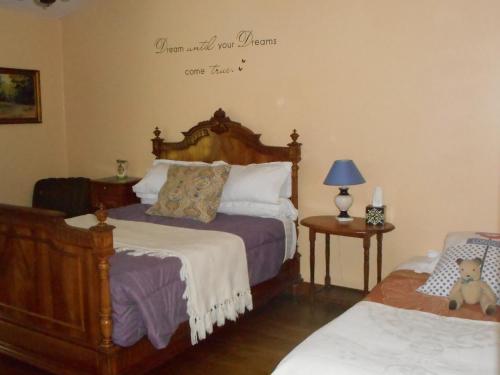 1 double bed, 1 twin bed