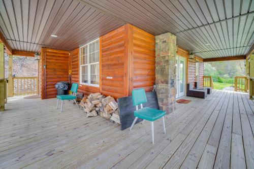 Near Greenbrier River! Mtn-View Cabin w/ Fire Pit in Marlinton