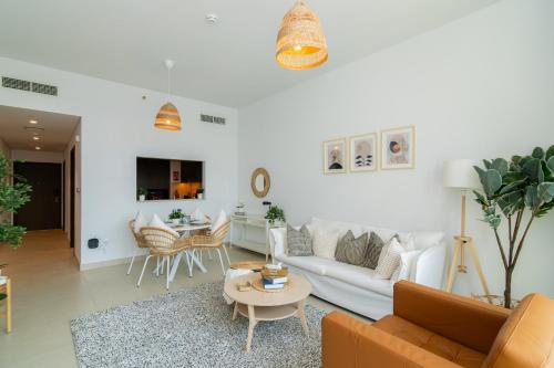 Elite Escape Holiday Home - 2 BHK Getaway with Dubai Mall Access - 1503, Dubai (foto 10)