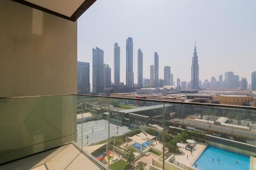 Elite Escape Holiday Home - 2 BHK Getaway with Burj Khalifa View and Dubai Mall Access - 1507, Дубай (фото 9)