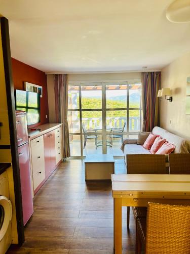Cap Esterel - Duplex avec 2 terrasses dont une tropezienne, piscines et loisirs in Saint-Raphael