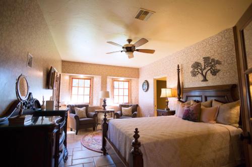 ONX Wines - Briarwood Cottage & Apartment in Templtona (CA)