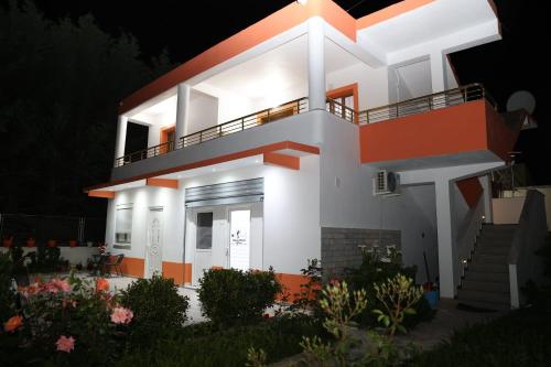 Two-Bedroom Villa image 10