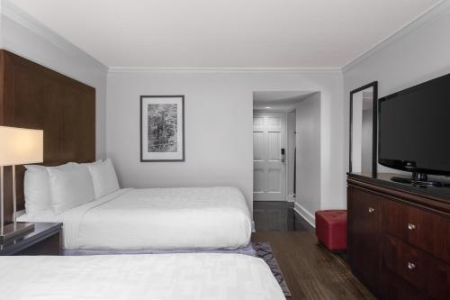 Superior Double Room image 3