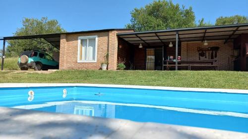 Peldbaseins, Cabaña Rundun (Cabana Rundun) in Ascochinga