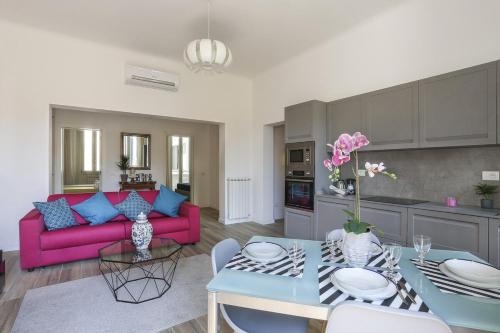 Modern Comfort in Florence - image 6