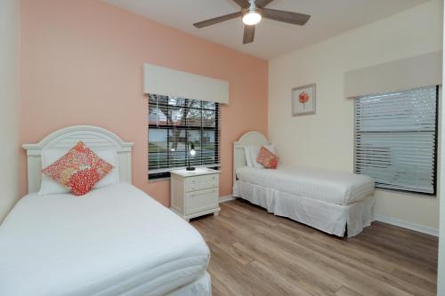 Caribbean Breeze- 4 bedroom lake view home with a private pool close to Disney! - image 9