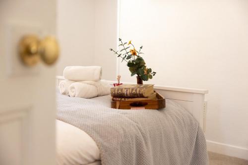 Larkhall Retreat- Village Centre, Parking, 4K TVs, 10mins To City Centre, Bath (photo 6)