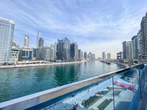 Cozy Studio 7 Minutes From Dubai Mall - main image