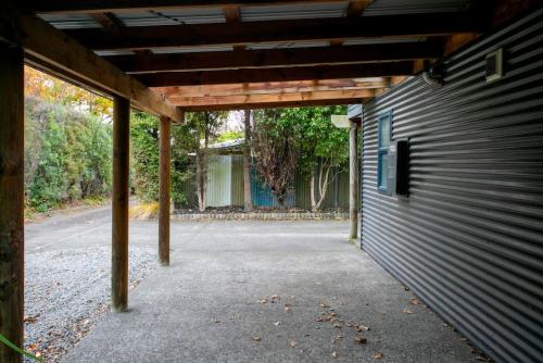 Central and Cozy 2BR Retreat With Parking and Free Wifi - image 2
