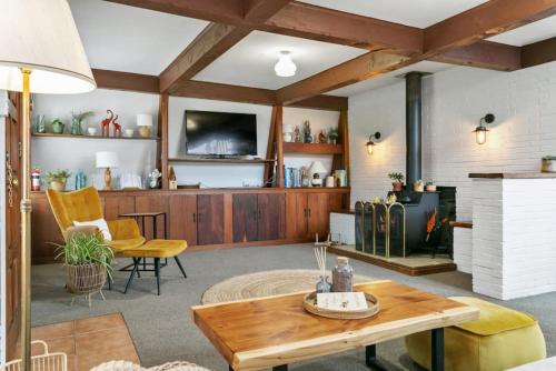 Cozy 3BR Home Walk to Taupo and Playground - image 5