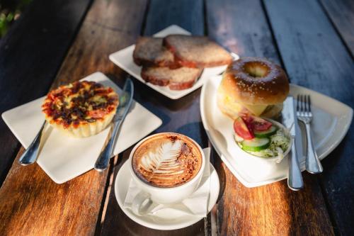 The Shady Rest Hotel near สนามบินนานาชาติแจ็คสัน