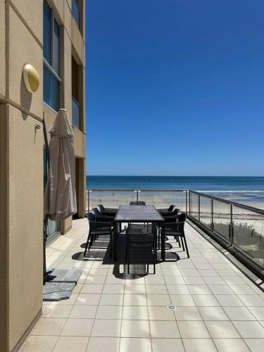 Beachfront Serenity Glenelg