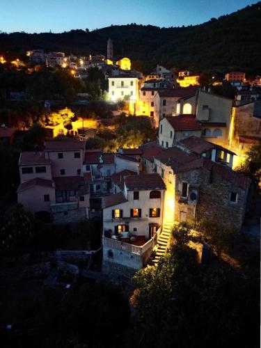 A szálláshely kívülről, HOST4U - Cozy Terraced House with Beautiful View on the Olives Valley in Montegrazie