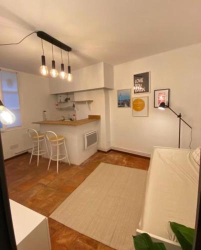 Studio 9 Trinité - Hypercentre Toulouse, Accueil H24 et Wi-Fi, Tuluza (zdjęcie 6)