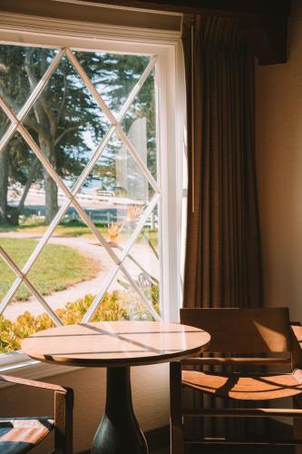 บริการและสิ่งอำนวยความสะดวก, โอเชียนพอยต์ แรนช์ (Oceanpoint Ranch) in แคมเบรีย (CA)