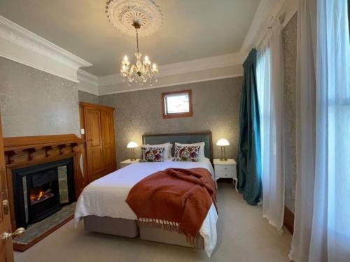 Plane Tree Villa in Sydenham