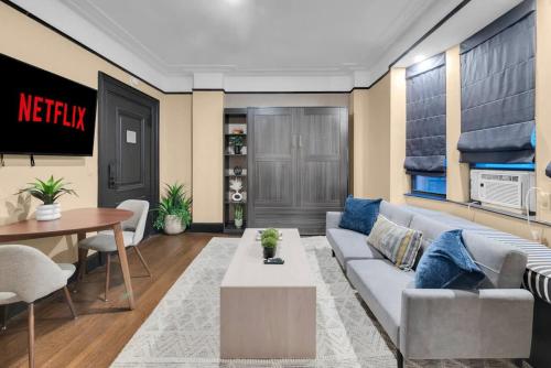 Midtown 1BR near Times Square & Bryant Park, New York