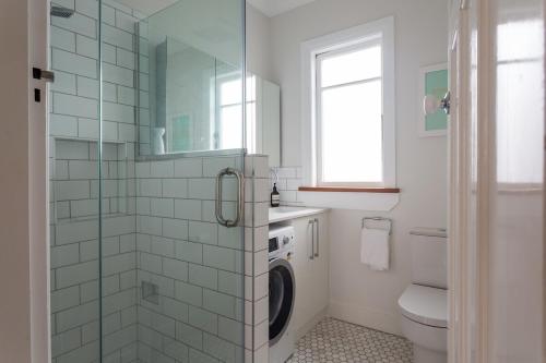 Kohimarama Beach 2 Bedroom Charmer in โคฮิมารามา