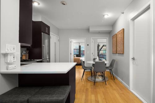 Stylish 2BR Apartment in the Heart of East Village, New York (photo 8)