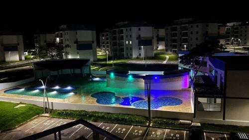 apto 3 habitaciones, 2 baños, 3 piscinas, 2 balcones