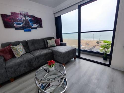 Exclusive and Elegant Apartment with an Ocean View