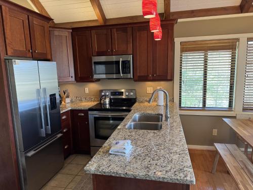 Mossy Creek 117 Home in Sugar Mountain, USA