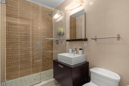 Modern 2BR Steps from New York's Iconic Broadway, New York (photo 5)