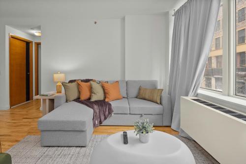 Modern 2BR Steps from New York's Iconic Broadway, New York (photo 9)